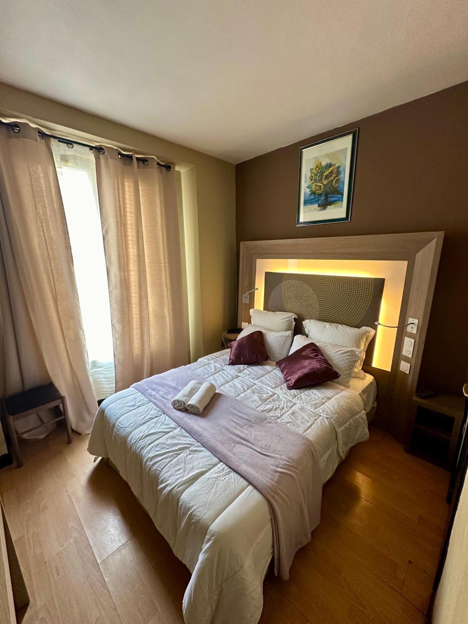 Hotel Victor Hugo Clamart Eksteriør billede