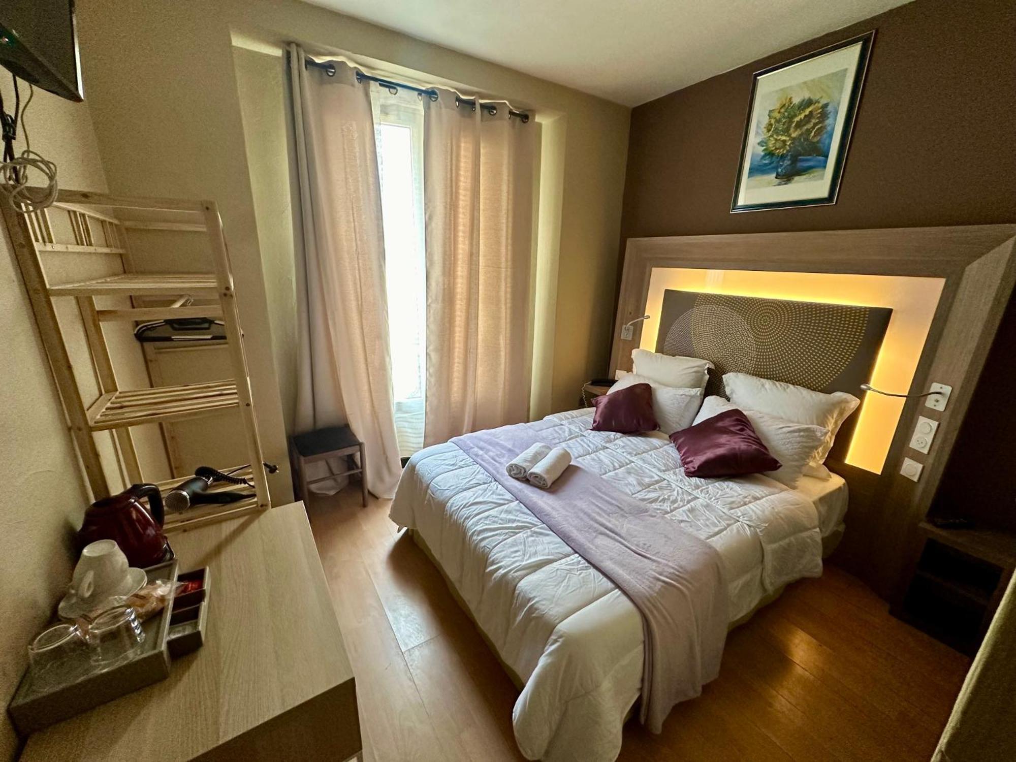 Hotel Victor Hugo Clamart Eksteriør billede