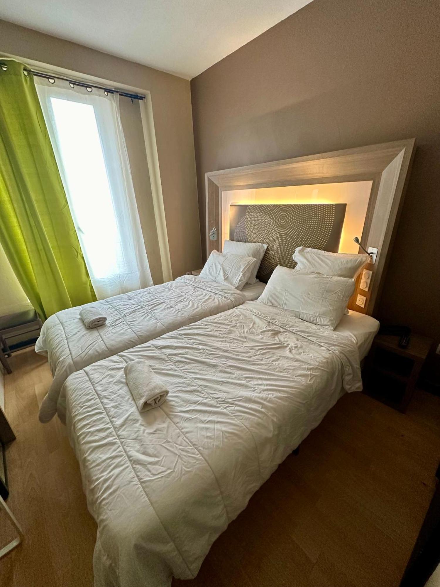 Hotel Victor Hugo Clamart Eksteriør billede
