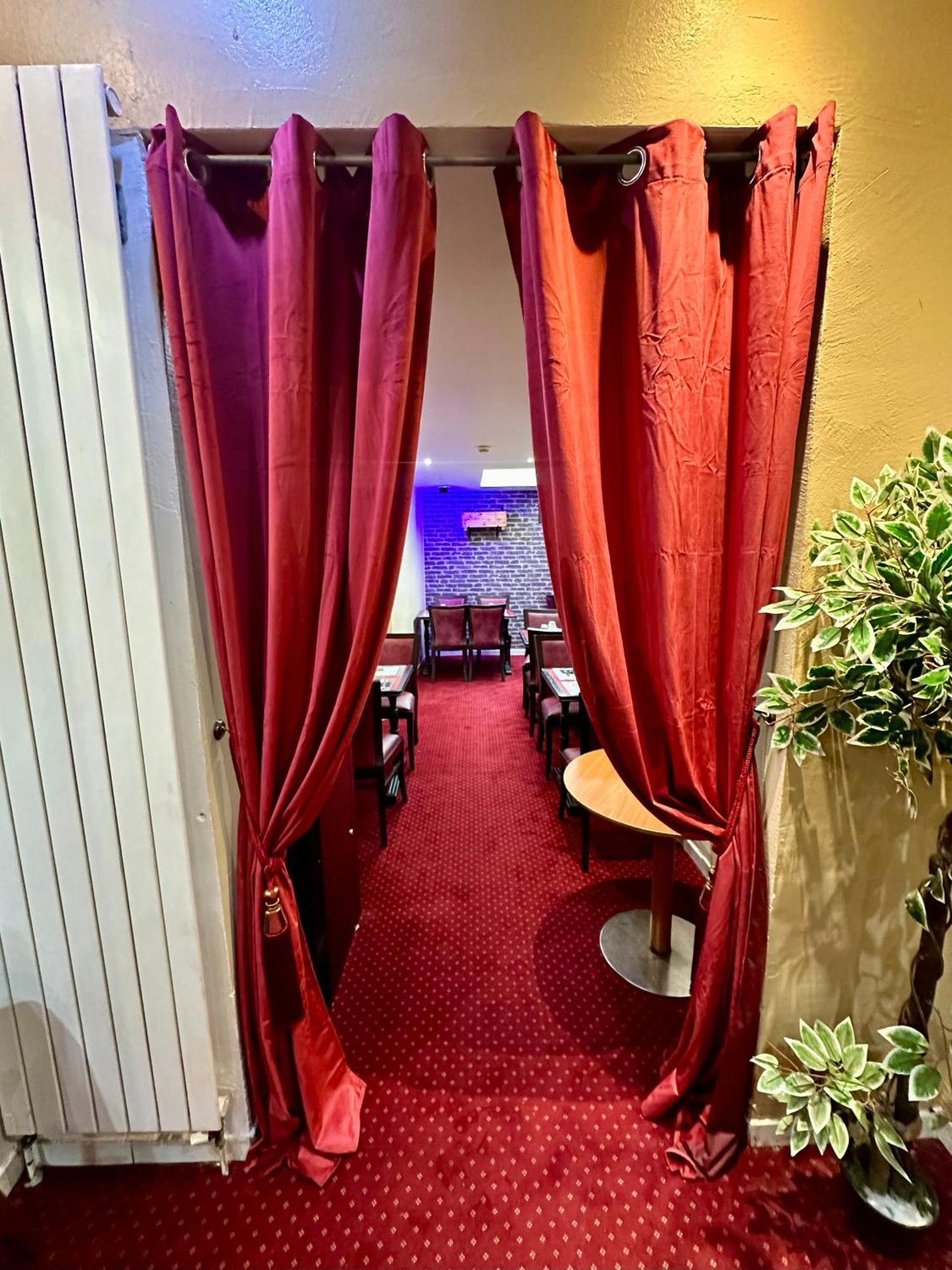 Hotel Victor Hugo Clamart Eksteriør billede