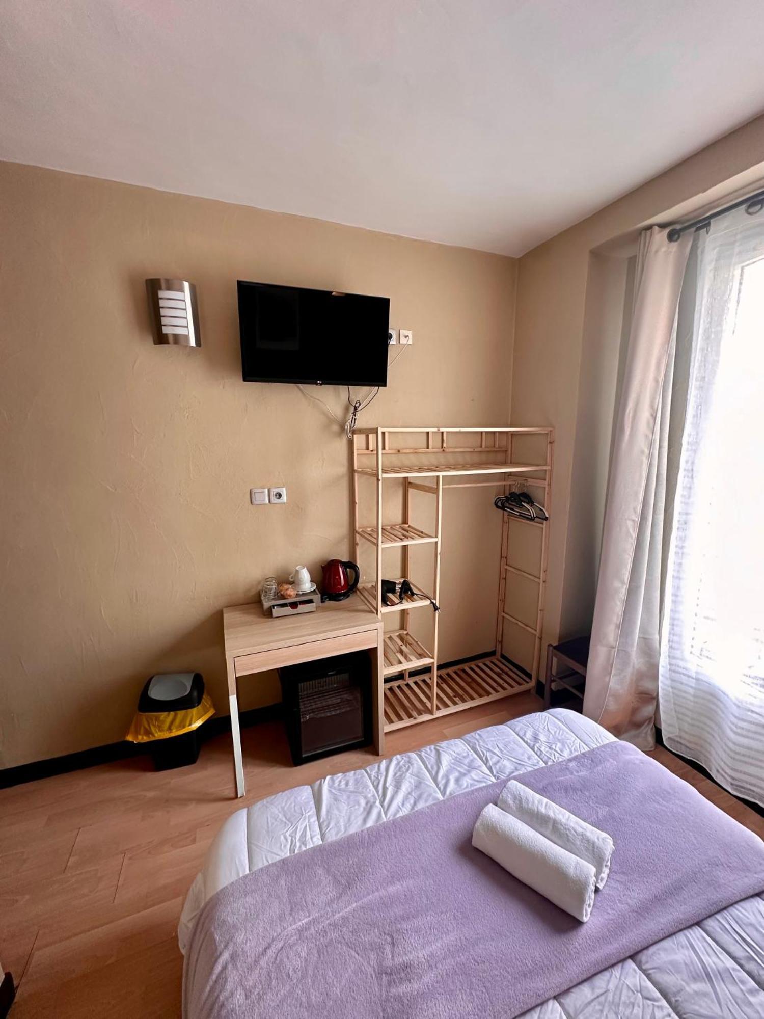 Hotel Victor Hugo Clamart Eksteriør billede